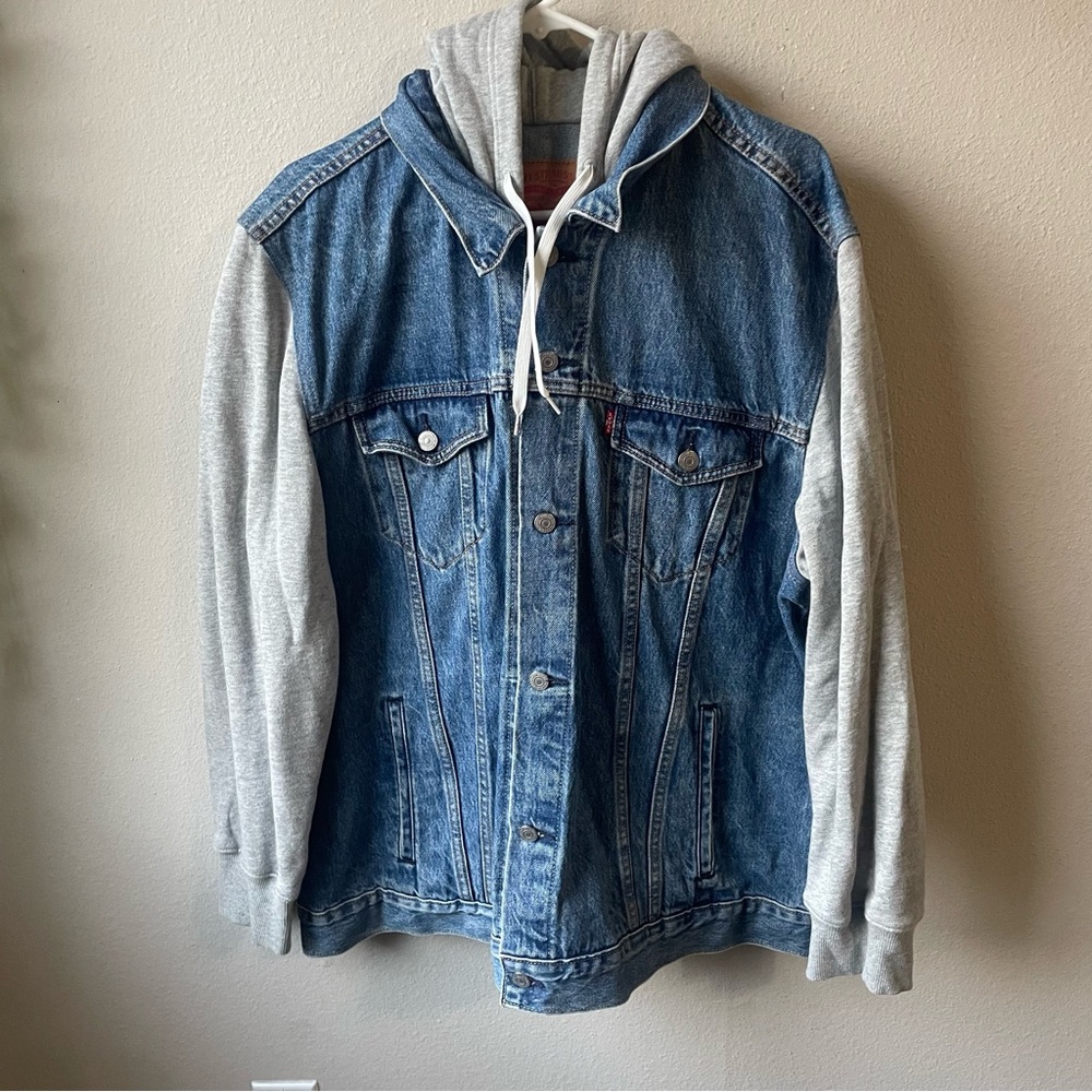 Levi's Blue Hybrid Trucker Denim Jacket with Gray Lining